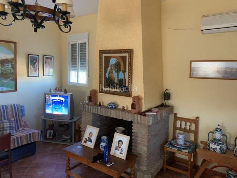 Foto c51c15d2-c273-4555-a527-065b33038a0f. Casa amb aparcament piscina a Almodóvar del Río