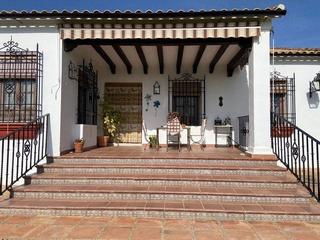 Casa a El Higuerón. Zona la gorgoja  parcela de terreno de 2.250 m2 con casa de 160m
