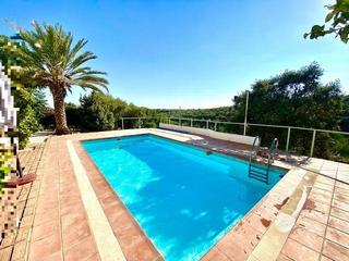 Mas à Almodóvar del Río. Cuevas bajas, precioso chalet para entrar a vivir!!!