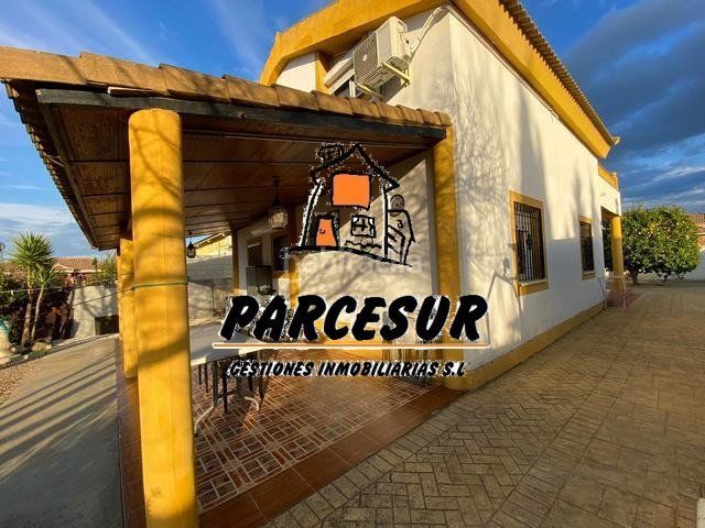 Foto 18f8b3a8-03a2-4dab-8bd0-615d562e2227. Casa amb aparcament a El Higuerón Córdoba