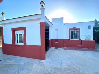 Casa a El Higuerón. Zona la perla  parcela de terreno de 1.200 m2 con casa  de 3 hab