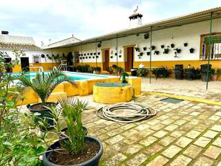 Maison à Almodóvar del Río. Almodóvar. parcela de terreno de unos 1400 m con casita y piscin