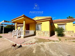 Casa a El Higuerón. Magnifica casa a la falda de la sierra