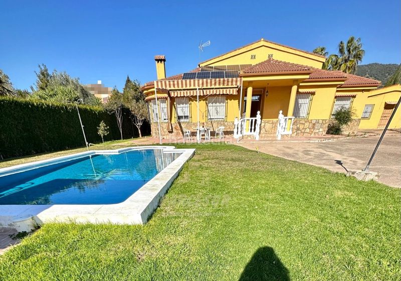 Foto f20cd194-de07-4145-8870-42859e7eb758. Casa amb aparcament a El Higuerón Córdoba