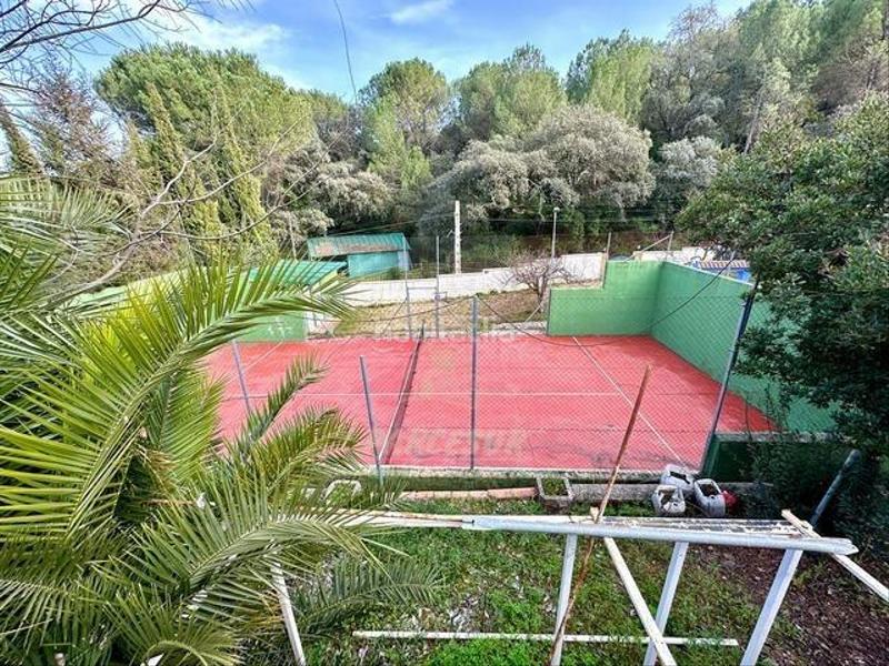 Foto 154dea25-63b8-41b0-b911-78da9f12b20b. Masía hipotecable trassierra parcela de 2.100 m con casa de 200 m, piscina, pista de pádel. en Córdoba