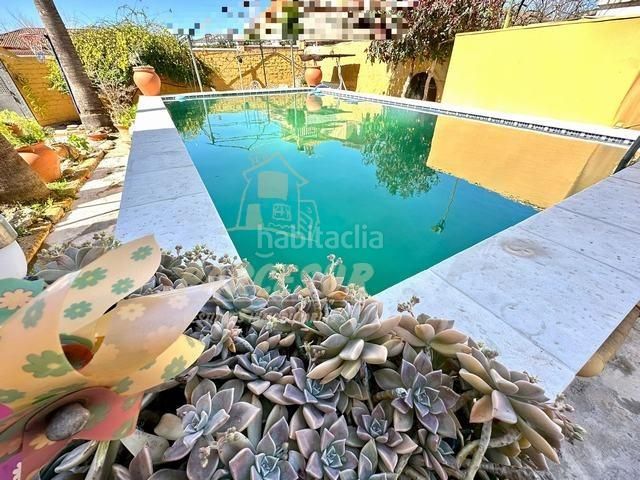 Foto 17ca1b39-56a8-4ca4-87f0-2e53b977d90f. Casa amb aparcament piscina a El Higuerón Córdoba