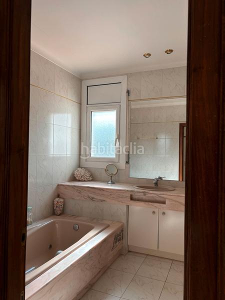 Foto 28d21bd4-6f01-47d8-93e1-5025cbe907f1. Chalet  con piscina en Llers