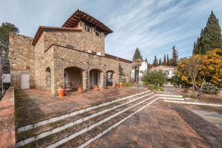 Masia  Carretera de mare de deu del mont. Masía con 14 habitaciones y 7 baños en un lugar idílico