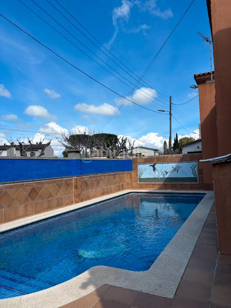 Foto 181b25c9-156b-479a-ba80-df284f4958e8. Chalet con camino riscaldamento parcheggio piscina in Fortià