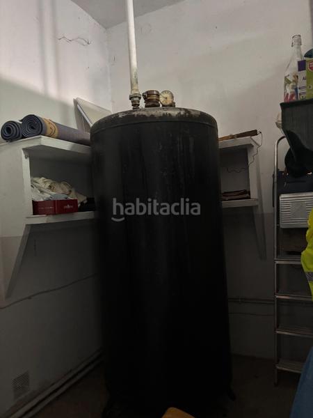 Foto b7f3d701-c3d1-41be-8210-0d05a060d0ea. Chalet con camino riscaldamento parcheggio piscina in Fortià