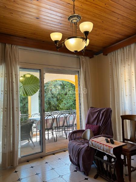 Foto f5a88b83-aa11-4f05-9e76-4e772030527e. Chalet con camino riscaldamento parcheggio piscina in Fortià