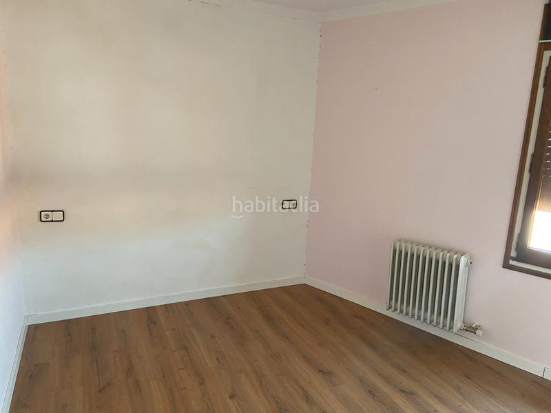 Foto bfcd3259-6f73-4e15-b51b-84d2e7e8297e. Edifici a Centre Figueres