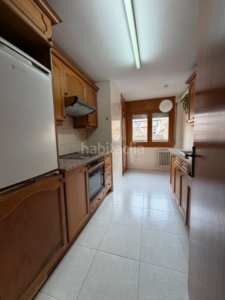 Foto bd842674-b753-4039-b237-b5099cb722b0. Pis amb calefacció aparcament a Creu de la Mà Figueres