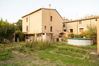 Casa  Carretera d'albanyà. Casa a reformar en el centro de sant llorenç de la muga