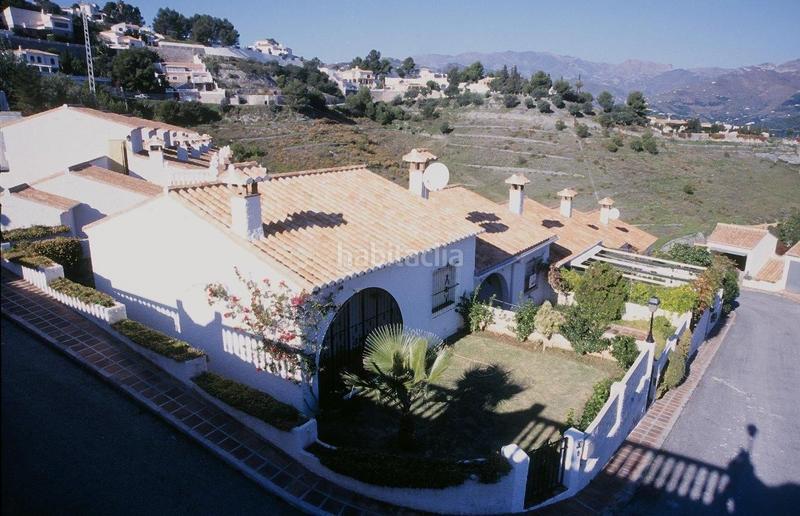 Foto 91d0507b-2448-429e-a8cf-b9ce7f5fa4ae. Rent semi detached house with heating parking pool in Almuñécar