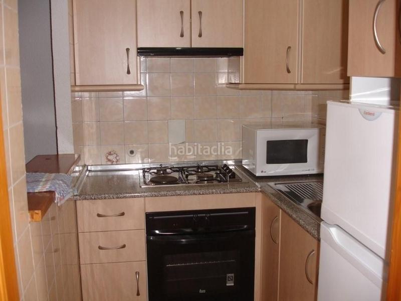 Foto f264e9d2-ad20-4655-85a9-bc7e8e771d5d. Rent semi detached house with heating parking pool in Almuñécar