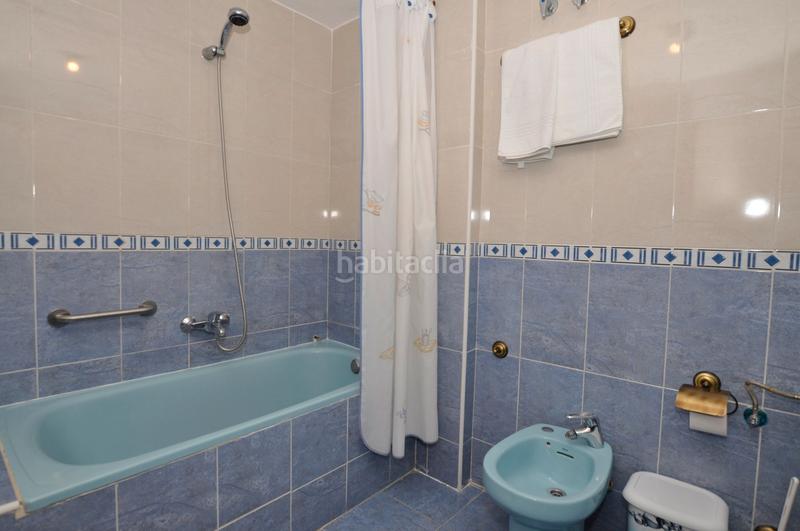 Foto 56a6118c-86b0-41c9-a9ca-aad95ed7590e. Alquiler apartamento en paseo de velilla 15a amplio apartamento situado en primera línea de playa con increíbles vistas al mar. en Almuñécar