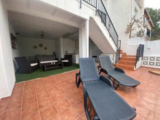 Lloguer Casa adossada  Calle alclub. Casa totalmente reformada con 2 dormitorios, 2 baños, aire acond