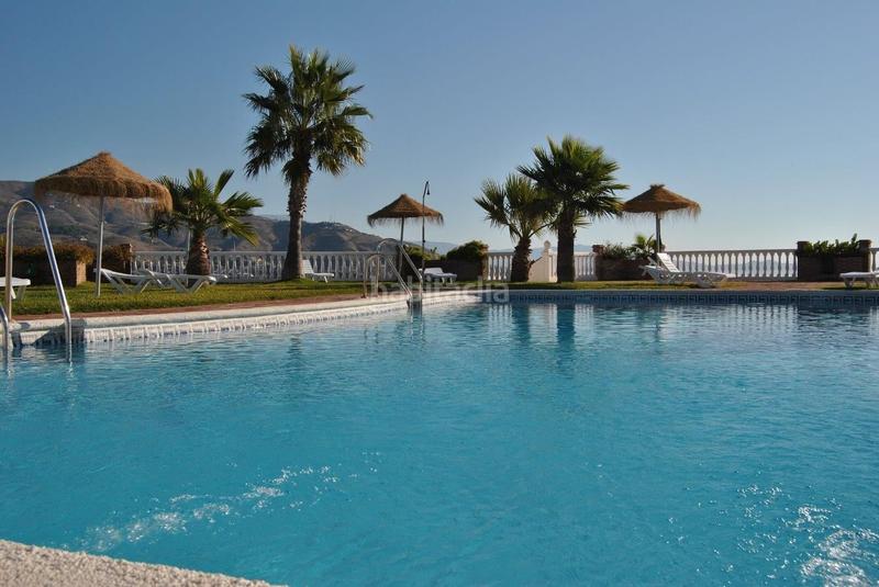 Foto 9d40ac06-1a32-46fe-a052-49e4c9842cc2. Lloguer casa adossada amb calefacció aparcament piscina a Almuñécar