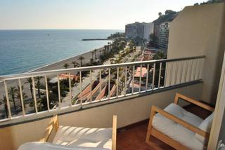 Lloguer Dúplex a Paseo de velilla 14. Apartamento duplex con 3 dormitorios en primera línea de playa