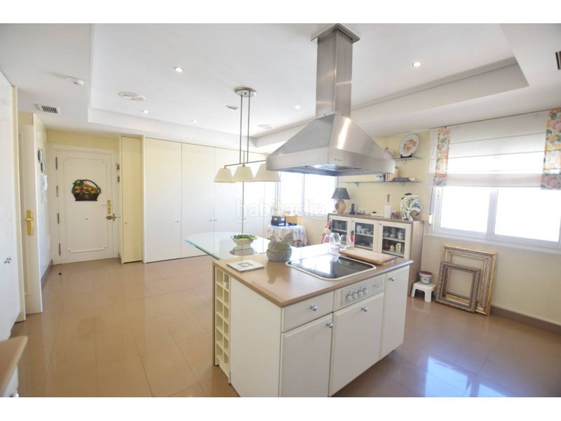 Foto 0375c23d-6069-430e-9430-8cfbbc601e18. Pis amb aparcament a Alameda Cartagena