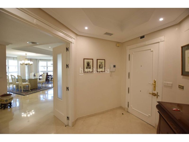 Foto 5a9337f4-e0d9-4004-b787-e8a4009f2855. Pis amb aparcament a Alameda Cartagena