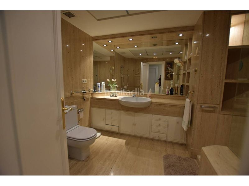 Foto dd868f0d-c964-4c60-8678-84f50f4b0064. Pis amb aparcament a Alameda Cartagena