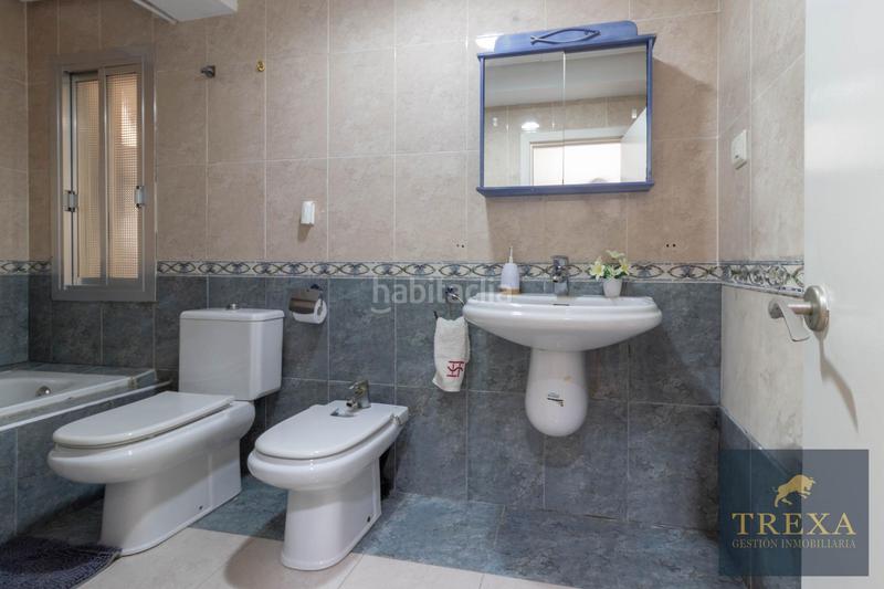 Foto 0b7e81b2-58d6-4e5b-ae8f-8db68c73d58d. Location appartement dans braulio moreno 21 dans Centro Almería