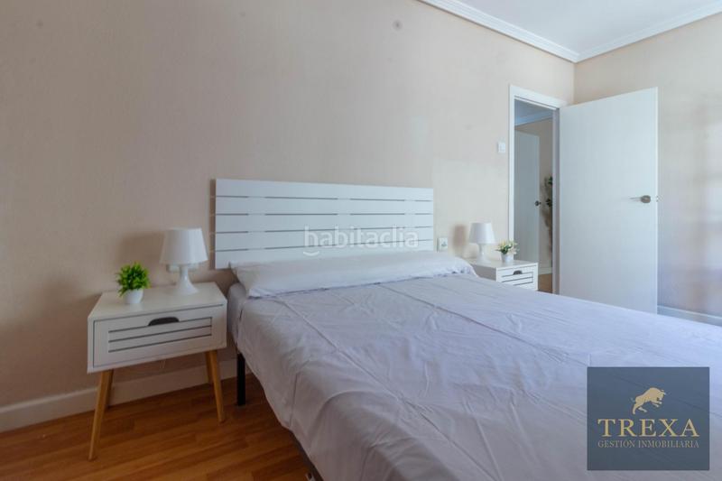 Foto 0bd73725-086f-4282-8840-21e3308c47cc. Location appartement dans braulio moreno 21 dans Centro Almería