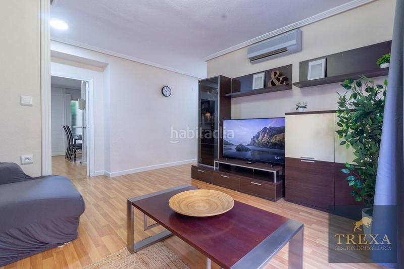 Foto 193e3933-0dbb-40ab-a136-0577675df2e8. Location appartement dans braulio moreno 21 dans Centro Almería