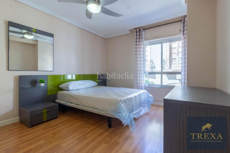Foto 3a935ac3-c258-4eeb-b96a-85d9d2a9dba1. Location appartement dans braulio moreno 21 dans Centro Almería