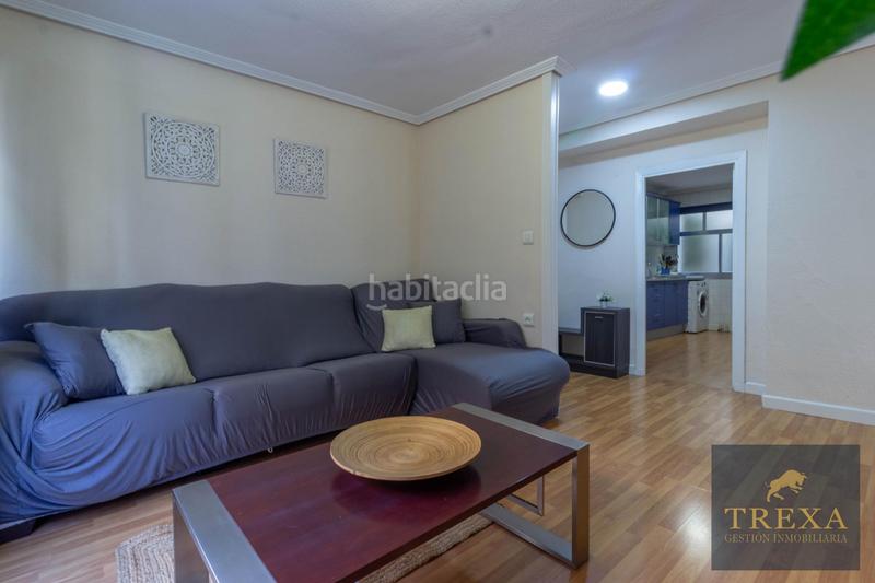 Foto 5b8a6af4-d8e8-4b16-a065-9550104efcd5. Location appartement dans braulio moreno 21 dans Centro Almería