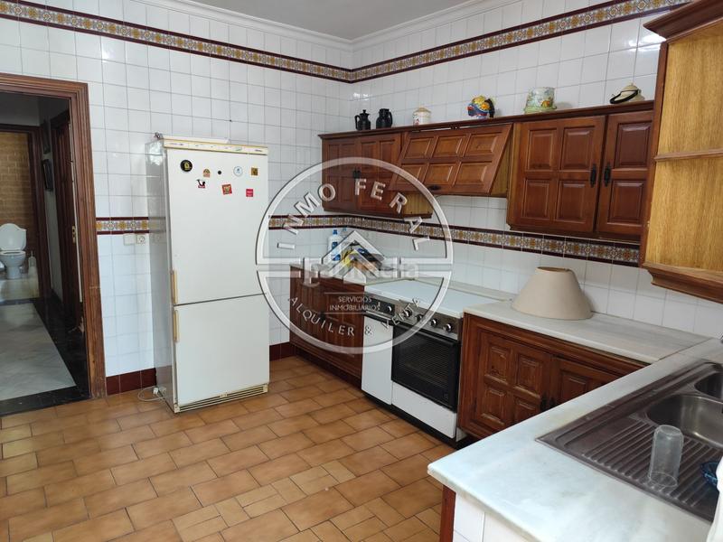 Foto 136502a8-c7fc-4dde-ae30-bbb7e0fbb257. Casa  en venta en centro, 10 dormitorios. en Écija