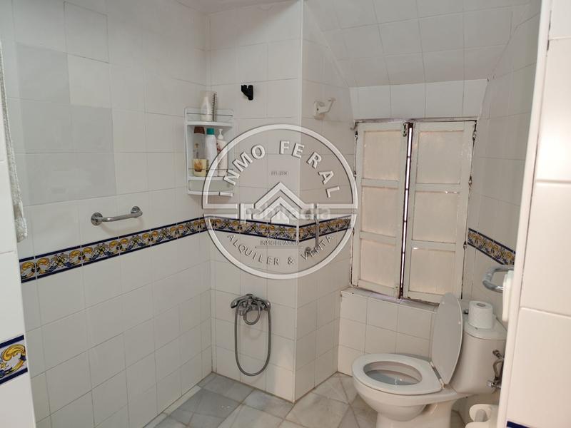 Foto 28a8ac76-074a-4744-b5a4-db1ec8a5d0fb. Casa  en venta en centro, 10 dormitorios. en Écija