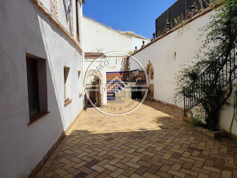 Foto 3a291663-d5d6-4795-ba18-7adb8a72a482. Casa  en venta en centro, 10 dormitorios. en Écija