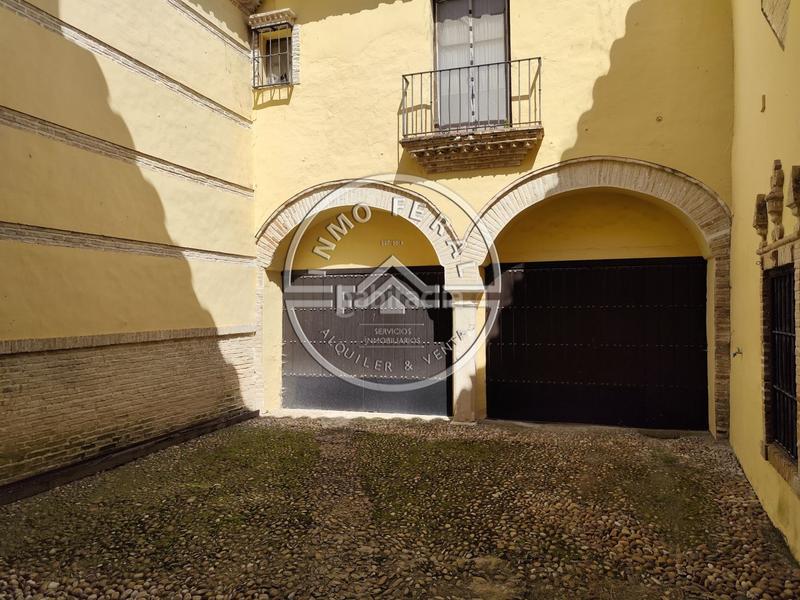 Foto 4c654729-fc97-4554-832a-dd86fb584931. Casa  en venta en centro, 10 dormitorios. en Écija