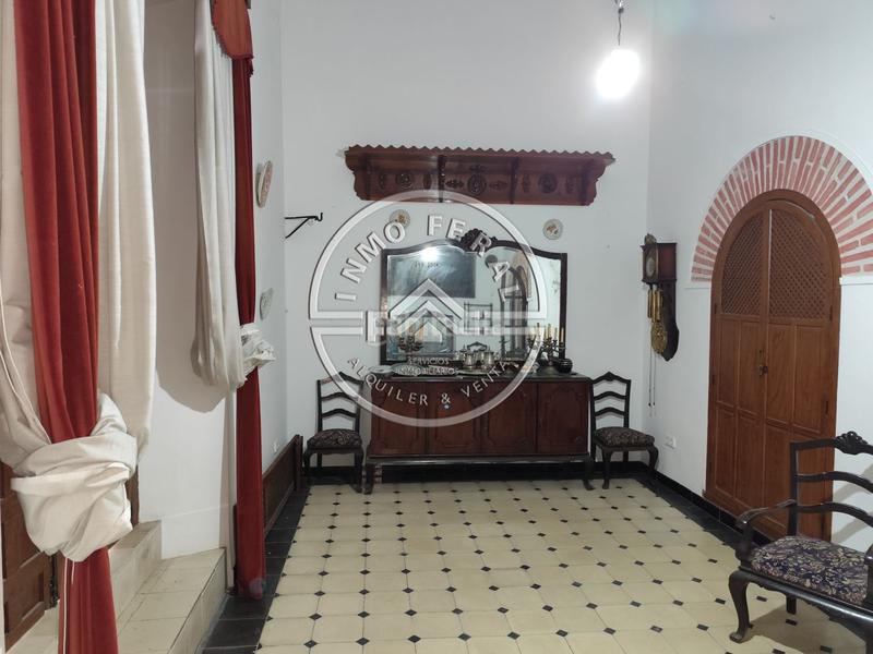Foto c3cbb013-fcb8-4e09-af95-1df28a0d497f. Casa  en venta en centro, 10 dormitorios. en Écija