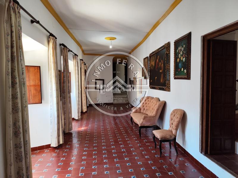 Foto c6cf9d7e-5364-4925-b82f-20566e1a3f86. Casa  en venta en centro, 10 dormitorios. en Écija