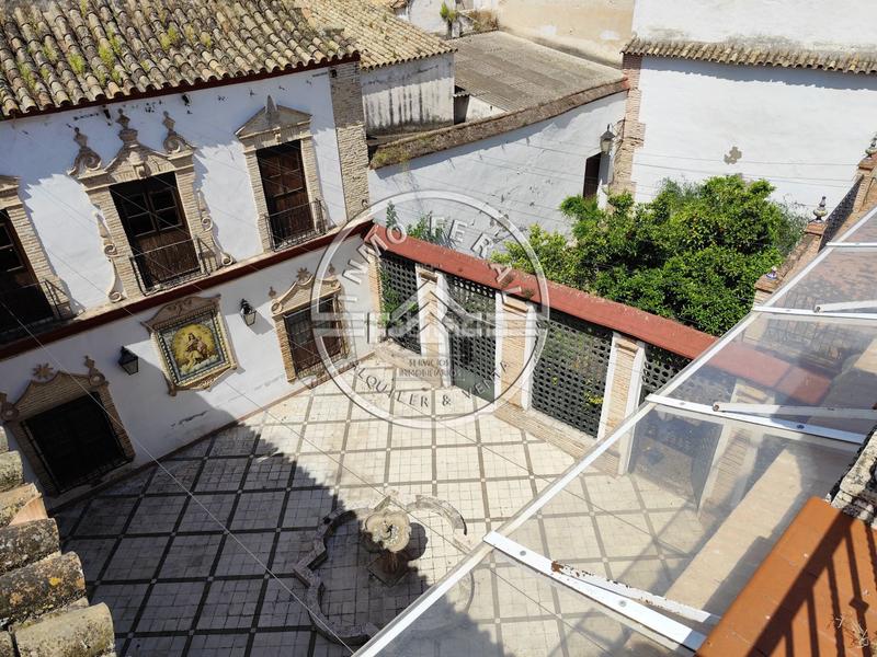Foto c83289d0-36a1-4b28-8551-241af979131b. Casa  en venta en centro, 10 dormitorios. en Écija