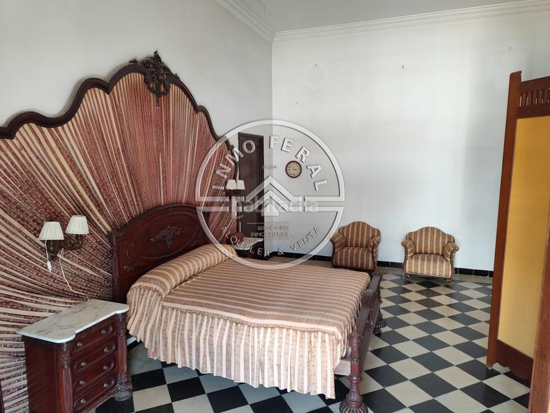 Foto c9a7354b-0898-49f5-abcf-2f58e940e84b. Casa  en venta en centro, 10 dormitorios. en Écija