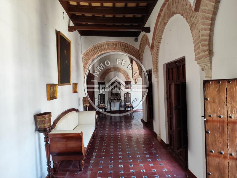 Foto d92ed562-3965-41ba-a01b-7f186a281bb2. Casa  en venta en centro, 10 dormitorios. en Écija