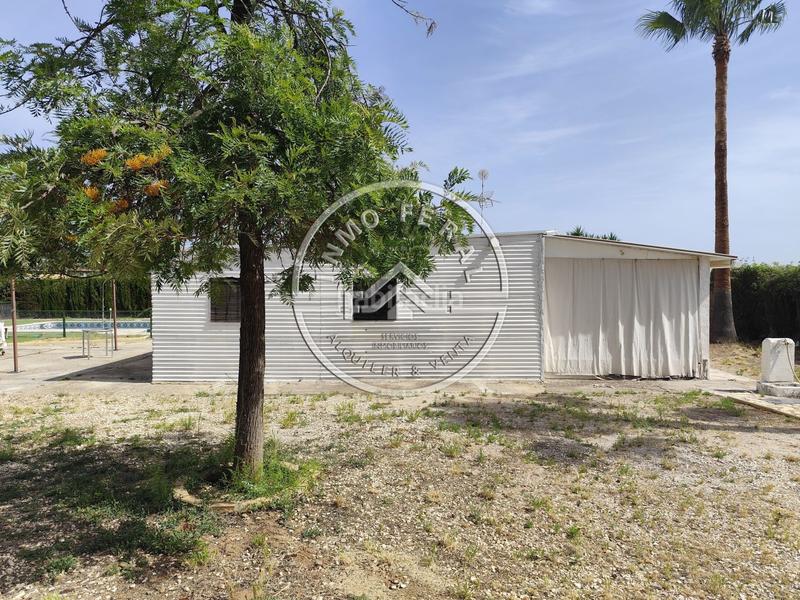 Foto de44c43a-e34a-4cb2-ae5c-3dd6b010f184. Terreno residenziale in Écija