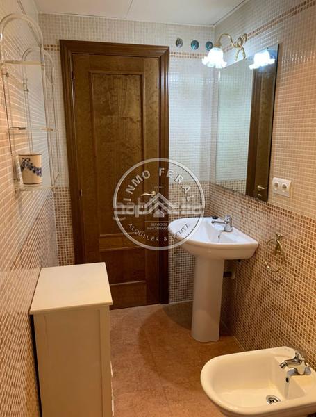 Foto d3ade240-f9d8-427b-8b9e-848f2aaa6804. Pis amb calefacció aparcament a Écija