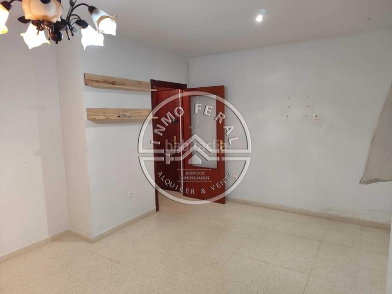 Foto 48d65b34-8d1e-441c-8960-45006a55a946. Flat with heating in Écija