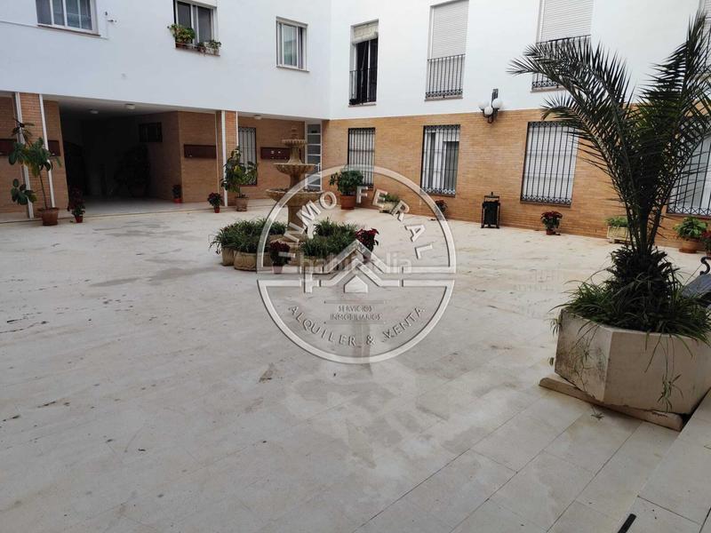 Foto 124026ea-2978-4f35-8027-6fe59c697840. Pis amb calefacció piscina a Écija