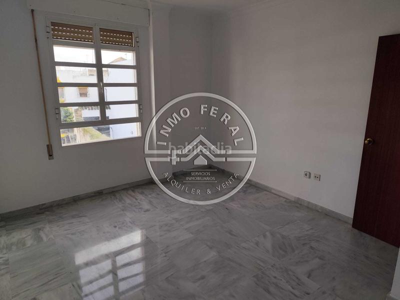 Foto 33943d52-e7dd-436d-a7f6-733709080799. Pis amb calefacció piscina a Écija