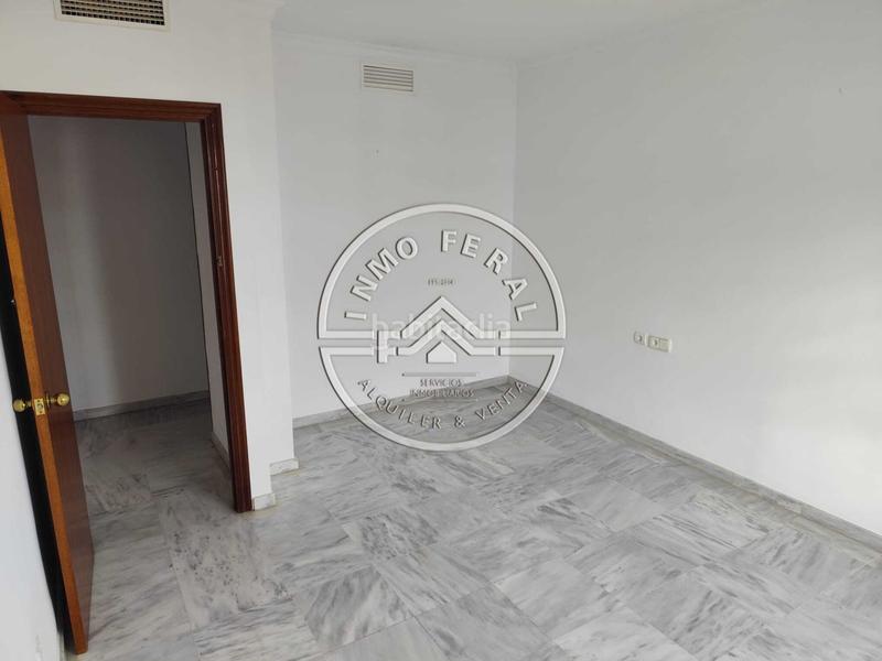 Foto a6fdb572-1b0e-4ea0-aea5-4f031e5a36de. Pis amb calefacció piscina a Écija