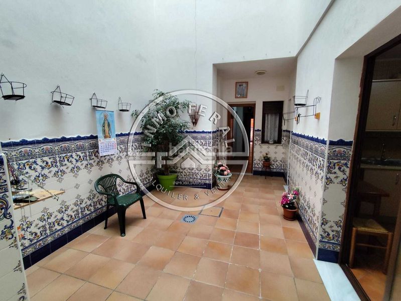Foto 8c634092-e55f-439d-8aa8-256c9c7d18aa. Casa amb calefacció a Écija