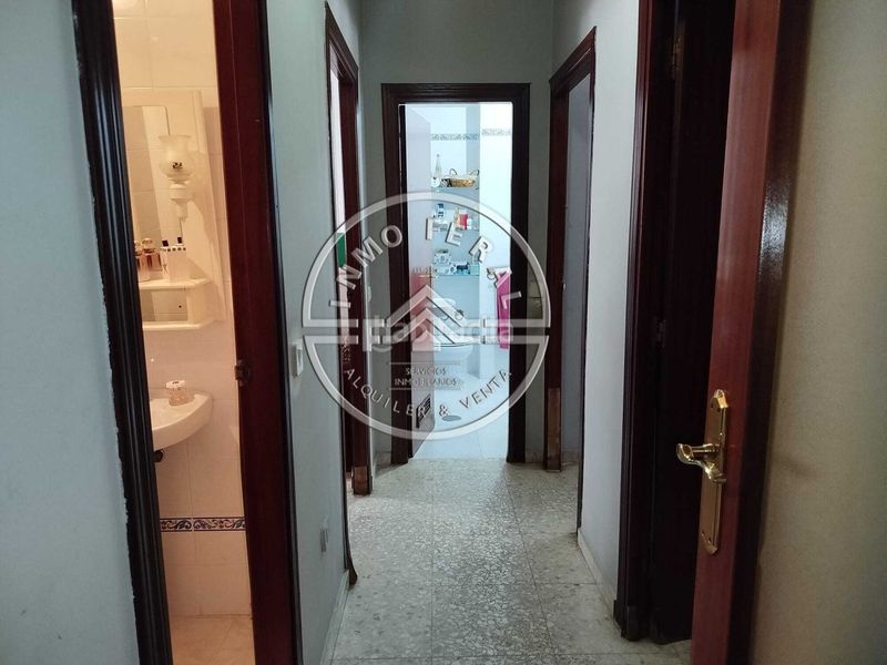Foto a7a768d3-8663-44fb-892d-972854b344c5. Pis amb calefacció aparcament a Écija