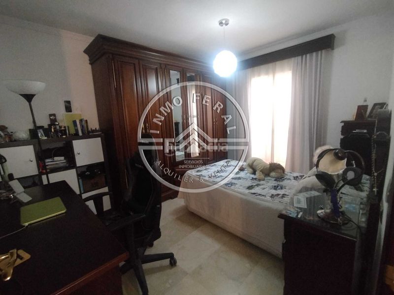 Foto bc0640a7-a868-4de4-b434-a4f4bd5af2a7. Casa amb calefacció aparcament a Écija